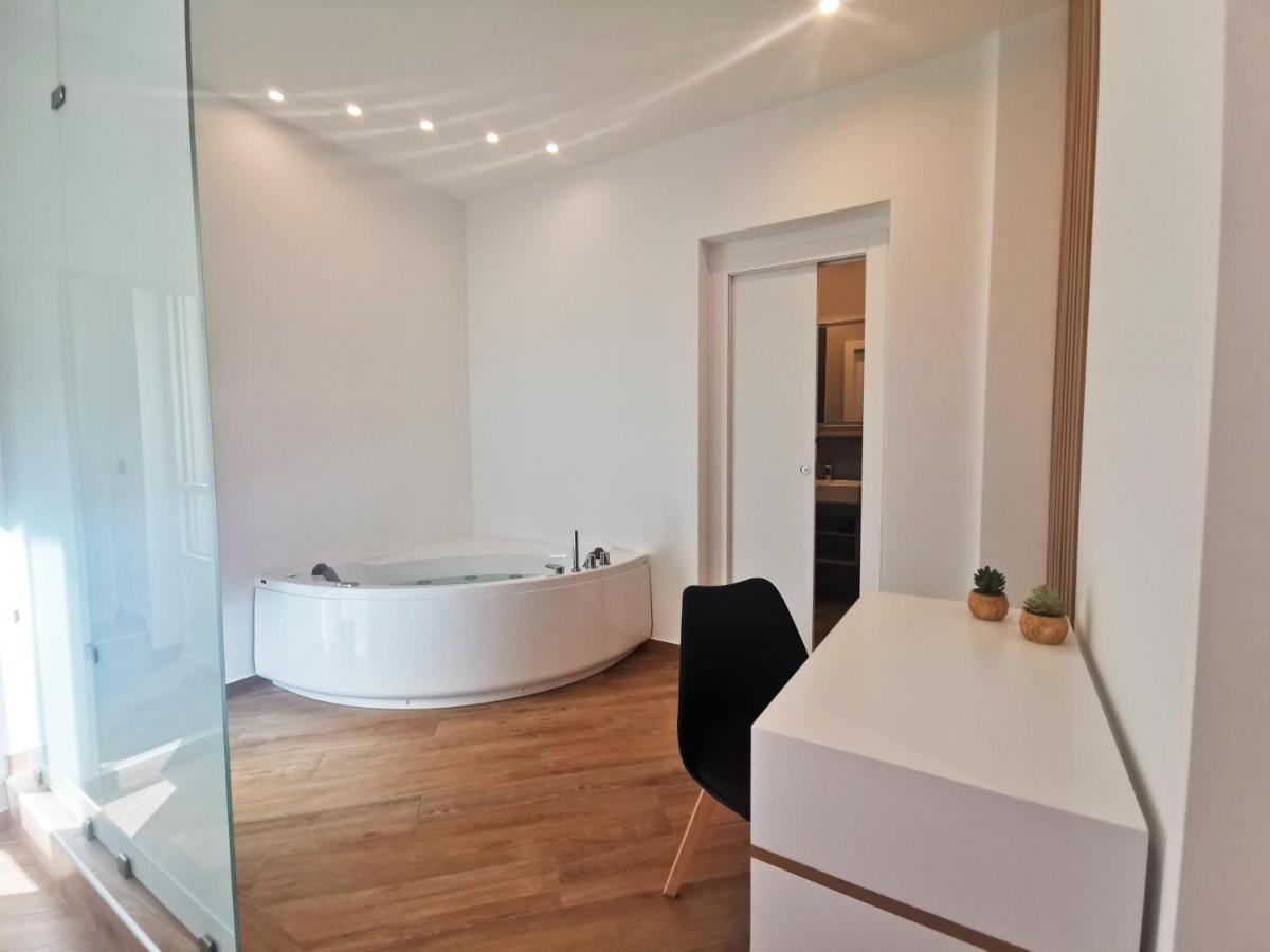 Maqueda Mood Hotel Палермо Екстериор снимка